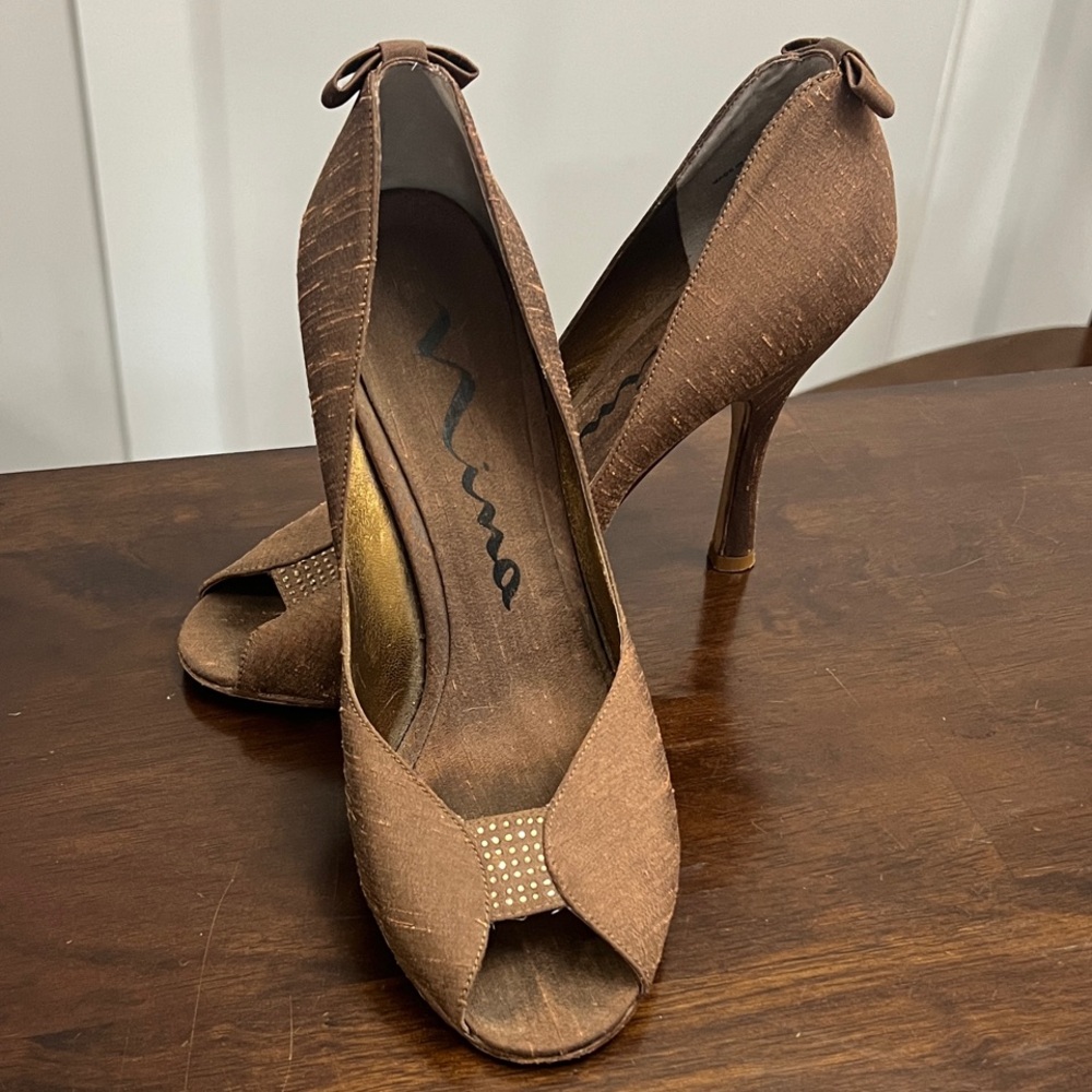 NINA Elegant Brown Peep-Toe Heels | Size 9
